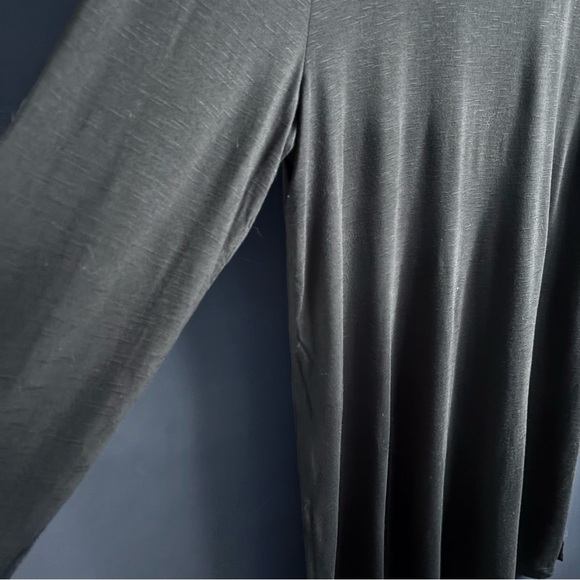 Old Navy Black Asymmetrical Tunic with Long Sleeves - Picture 3 of 6